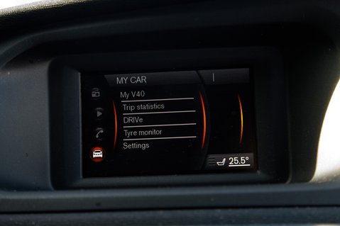 Volvo V40 T2 MOMENTUM 29