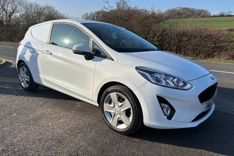 Ford Fiesta Base 85 ps Tdci Car Derived Panel Van - Air Con & Sat Nav 5