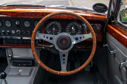 Jaguar MKII 3.8 17