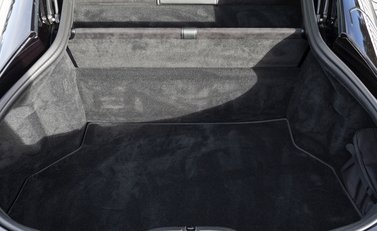 Aston Martin V8 Vantage 36