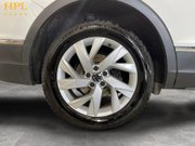 Volkswagen Tiguan Allspace 1.5 TSI Life SUV 5dr Petrol Manual Euro 6 (s/s) (150 ps) Bluetooth - DAB Ra 10