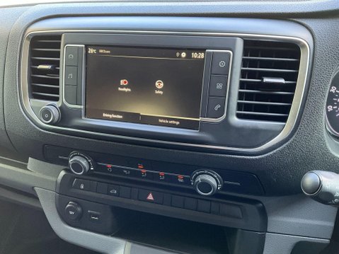 Vauxhall Vivaro 2.0 Turbo D 3100 Dynamic L2 H1 Euro 6 (s/s) 6dr 26