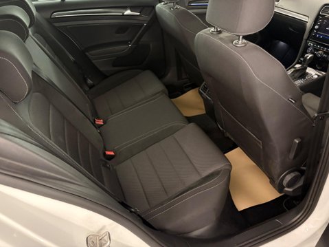 Volkswagen Golf 2.0 TSI R DSG 4Motion Euro 6 (s/s) 5dr 7