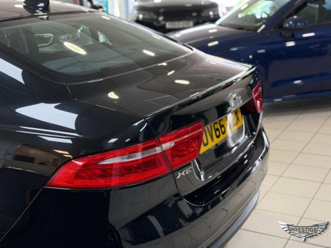 Jaguar XE 2.0d Portfolio Auto AWD Euro 6 (s/s) 4dr 43