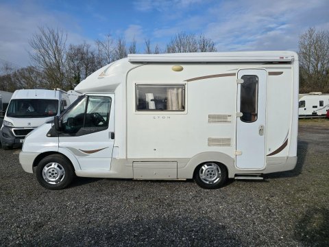 Auto-Sleepers Nuevo Eton 12