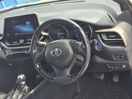 Toyota C-HR 1.8 VVT-h Design SUV 5dr Petrol Hybrid CVT Euro 6 (s/s) (122 ps) 26