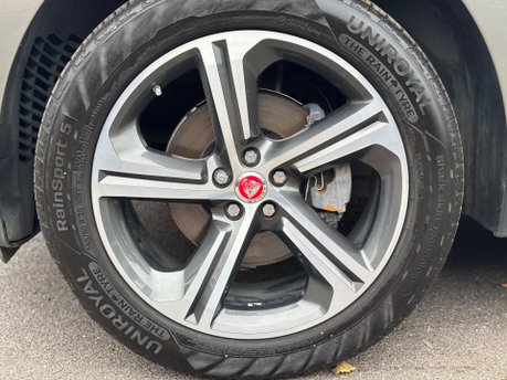 Jaguar F-Pace 2.0 D180 Portfolio SUV 5dr Diesel Auto AWD Euro 6 (s/s) (180 ps) 6