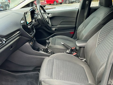 Ford Fiesta TITANIUM 12