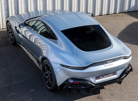 Aston Martin V8 Vantage 9