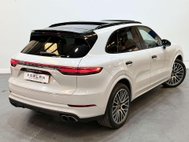 Porsche Cayenne 4.0 Cayenne V8 T Auto 4WD 5dr 24