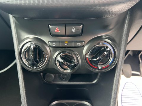 Peugeot 208 1.2 PureTech Black Edition Euro 6 3dr 35