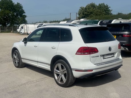 Volkswagen Touareg 3.0 Touareg V6 R-Line+ TDI BlueMotion Technology Auto 4WD 5dr 7