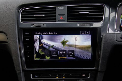 Volkswagen Golf E-GOLF 32