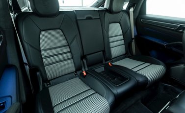 Porsche Cayenne GTS Coupé 12