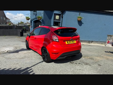 Ford Fiesta ZETEC S RED EDITION 6