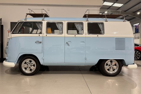 Volkswagen Transporter CARAVAN 9