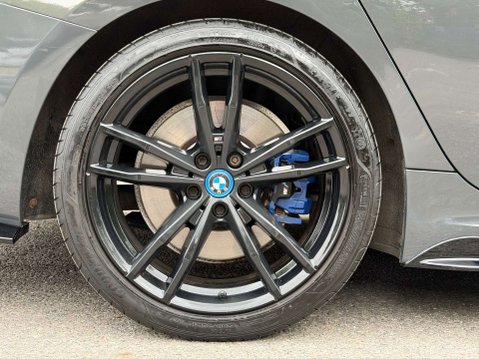 BMW 3 Series 3.0 330d M Sport+ Edition Auto 5dr 37