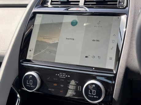 Jaguar E-Pace R-DYNAMIC S MHEV 26