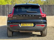 Volvo XC40 B4 R-DESIGN PRO MHEV 9