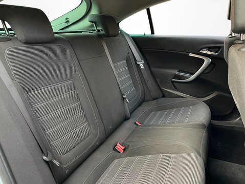 Vauxhall Insignia 1.8i VVT SRi 5dr 31