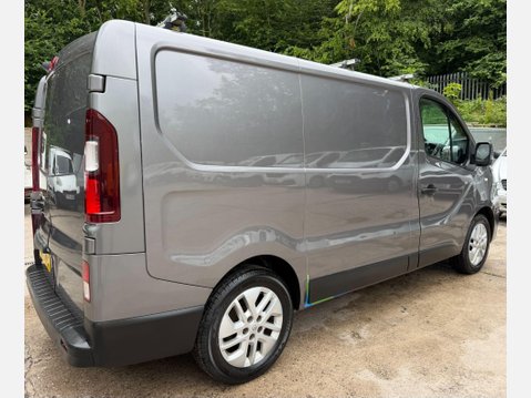 Renault Trafic 1.6 dCi 27 Sport Nav Panel Van 5dr Diesel Manual SWB Standard Roof Euro 6 ( 10