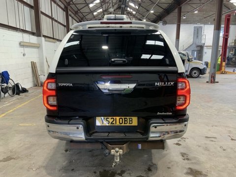 Toyota Hilux INVINCIBLE 4WD D-4D DCB 6