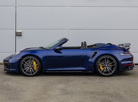 Porsche 911 Turbo S Cabriolet (992) 3