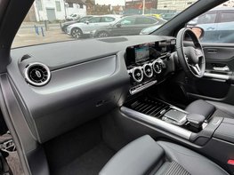 Mercedes-Benz B Class 1.3 B 200 Sport Auto 5dr 17