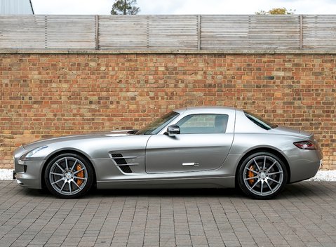 Mercedes-Benz SLS AMG 2