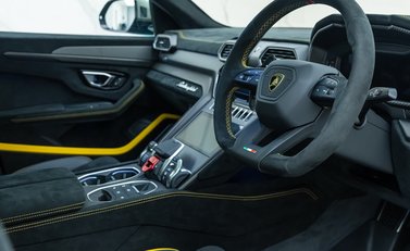 Lamborghini Urus Performante 8