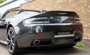 Aston Martin V12 Vantage S Roadster 12