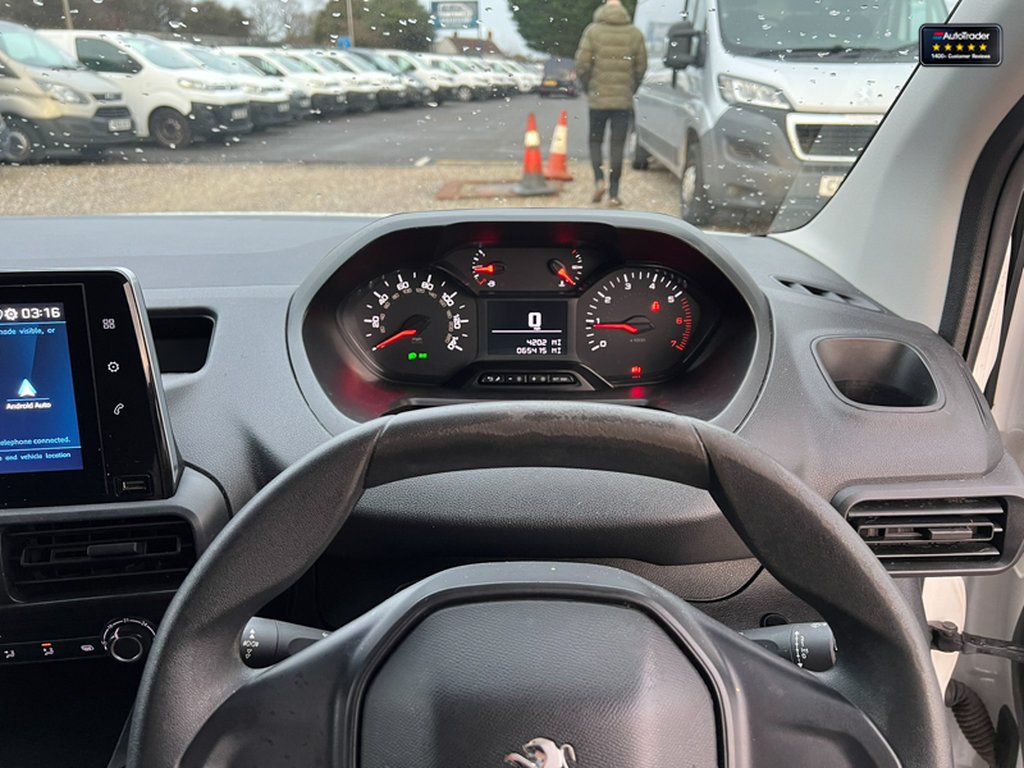 2019 Peugeot PartnerSWB L1H1 Low Roof Professional Air Con Sensors EURO 6 NO VAT — thumbnail 33 of 50