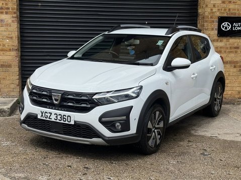Dacia Sandero Stepway 1.0 TCe Comfort Hatchback 5dr Petrol Manual Euro 6 1