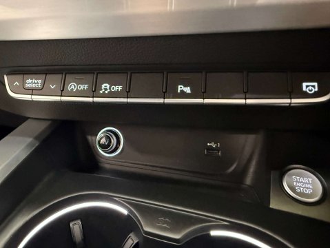 Audi A4 2.0 A4 S Line 35 TFSI Semi-Auto 5dr 28