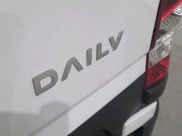Iveco Daily Daily 35C14 Diesel 2.3 High Roof Business Van 4100L WB Hi-Matic 2