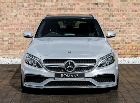 Mercedes-Benz C Class C63 Estate 32