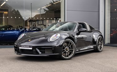 Porsche 911 Targa (992) 50 Years Porsche Design Edition 2