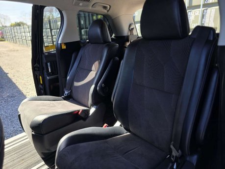 Toyota Estima Auto+Petrol+LowMiles+7Seater 12