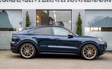 Porsche Cayenne TURBO E-HYBRID COUPE WITH GT PACKAGE 3