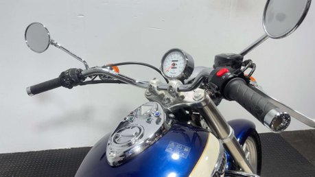 Triumph Bonneville 2008 7K EXCELLENT CONDITION CRUISER LOW RIDER 865CC 40