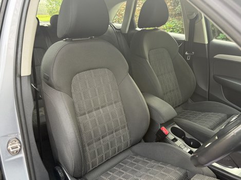 Audi Q3 TFSI SPORT 3