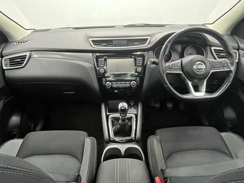 Nissan Qashqai 1.5 dCi N-Connecta Euro 6 (s/s) 5dr 9