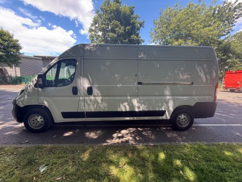 Peugeot Boxer 2.2 BlueHDi 335 Professional L3 H2 Euro 6 (s/s) 5dr 5