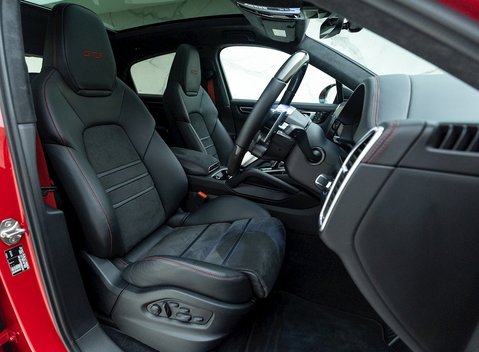 Porsche Cayenne GTS Coupé 10