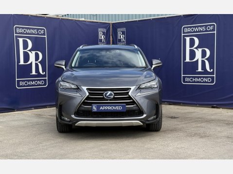 Lexus NX 2.5 300h Premier SUV 5dr Petrol Hybrid E-CVT 4WD Euro 6 (s/s) (197 ps) 10