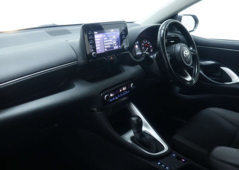 Toyota Yaris 1.5 Yaris Icon HEV CVT 5dr 42
