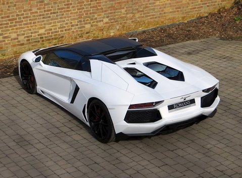 Lamborghini Aventador LP 700-4 Roadster 3