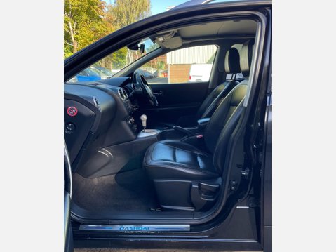 Nissan Qashqai 2.0 dCi Tekna Auto 4WD Euro 5 5dr (AVM) 44