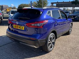 Nissan Qashqai 1.3 Qashqai N-Connecta DiG-T 5dr 9