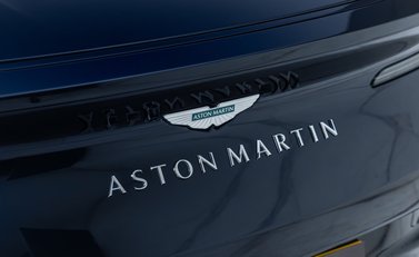 Aston Martin DB12 Volante 38